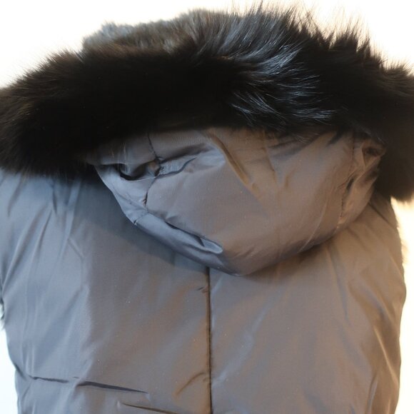 Women's Black Fur Vest - Picture 12 of 16